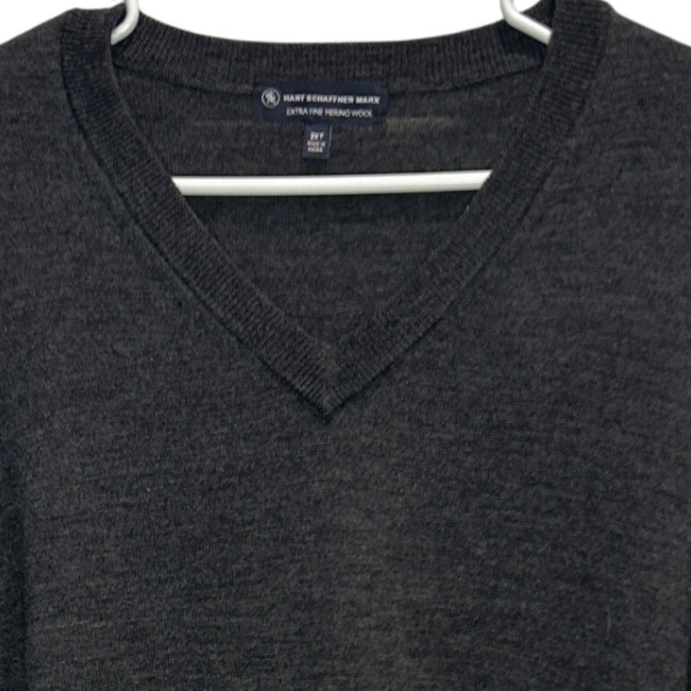 Hart Schaffner Marx Men's 2XT Dark Gray V-Neck Extra Fine Merino Wool Sweater
